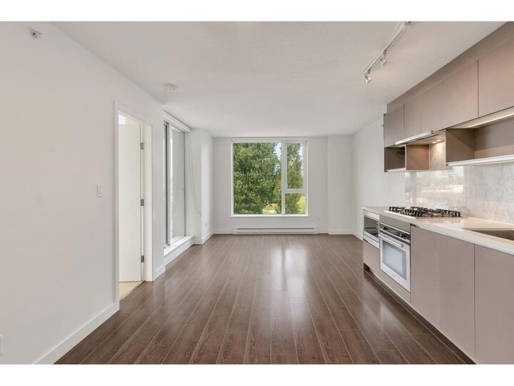 Photo de la propriété:  13750 100 Avenue 809  BC V3T 0L3 
