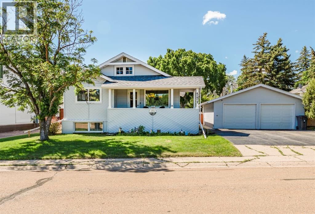 Property Photo: 551 Riverside Drive West AB T0J 0Y2