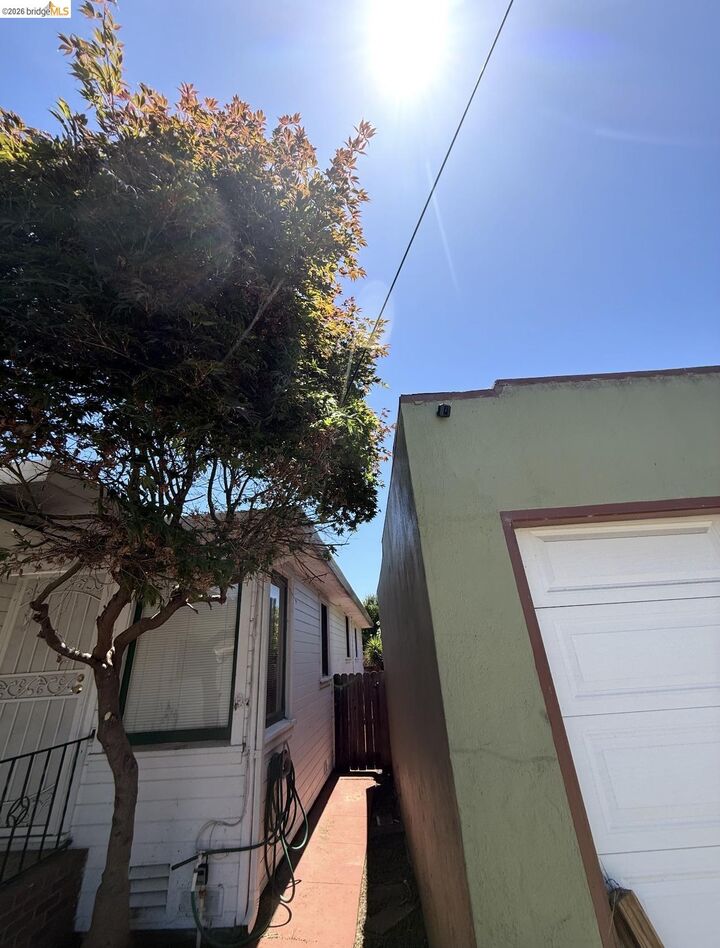 Property Photo:  3212 Esmond Ave  CA 94804 