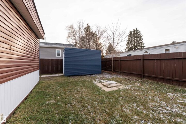Property Photo: 2001 West View Green NW AB T5S 1T6