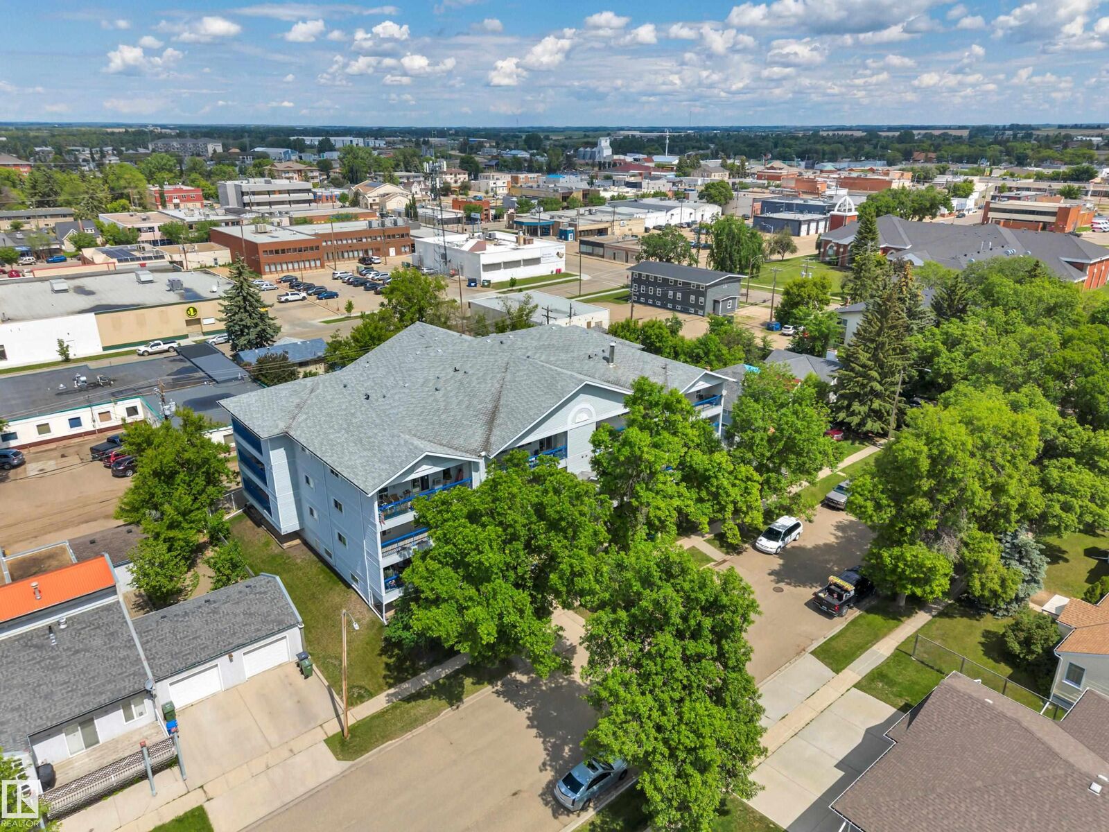 Property Photo: 5212 48 Avenue 305 AB T9A 0N3