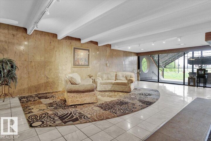 Property Photo: 9918 101 Street NW 1012 AB T5K 2L1