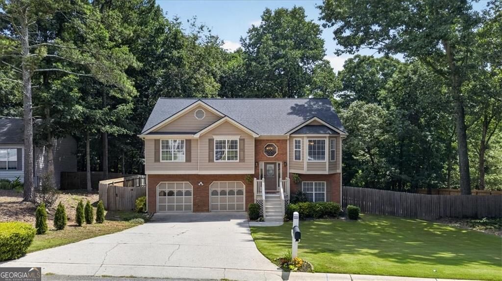 Property Photo: 4155 Gables Place GA 30519