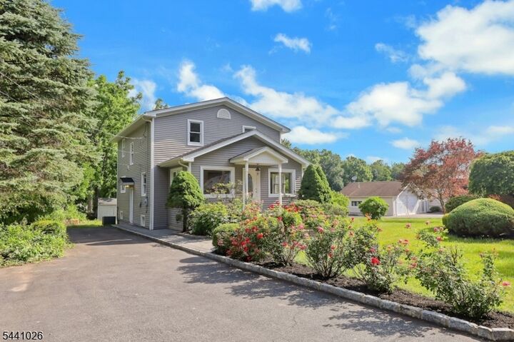 Property Photo: 32 Bellows Ln NJ 07082