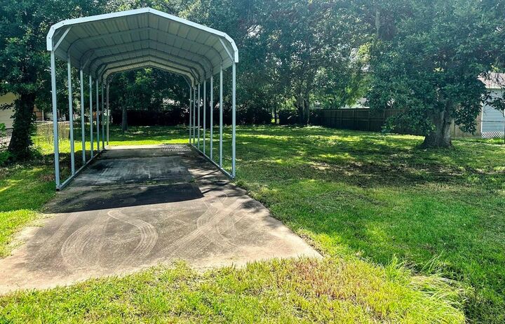 Property Photo:  211 Hickory Street  TX 77480 