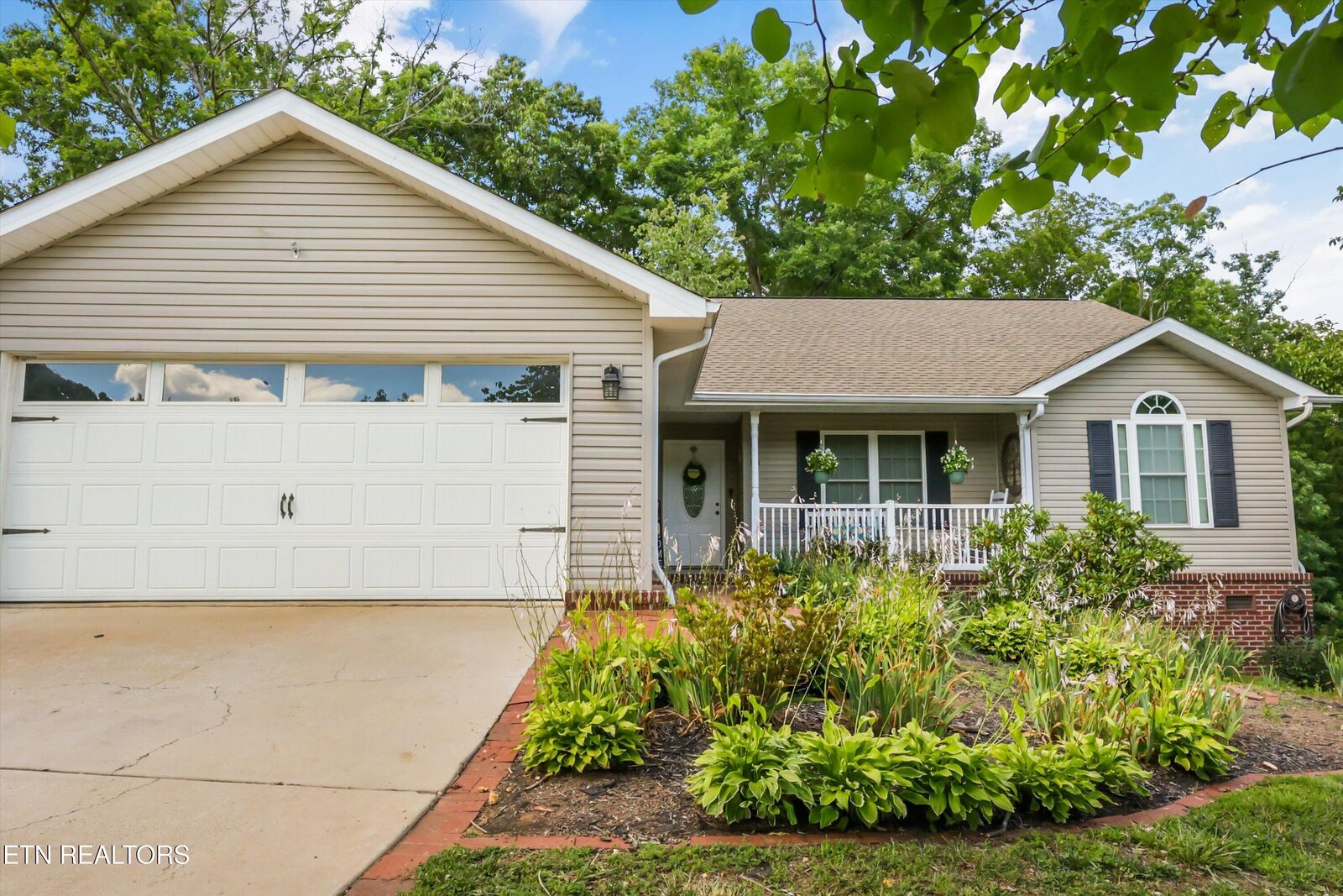 Property Photo:  314 Homestead Court  TN 37763 