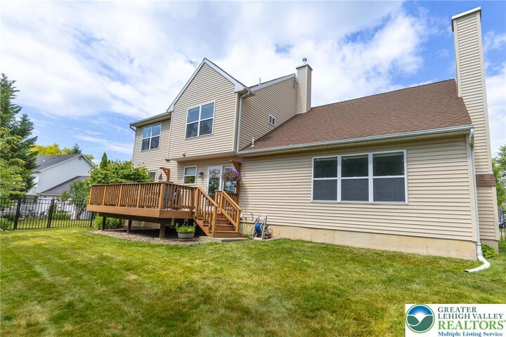 Property Photo:  968 Rainbow Drive  PA 18017 