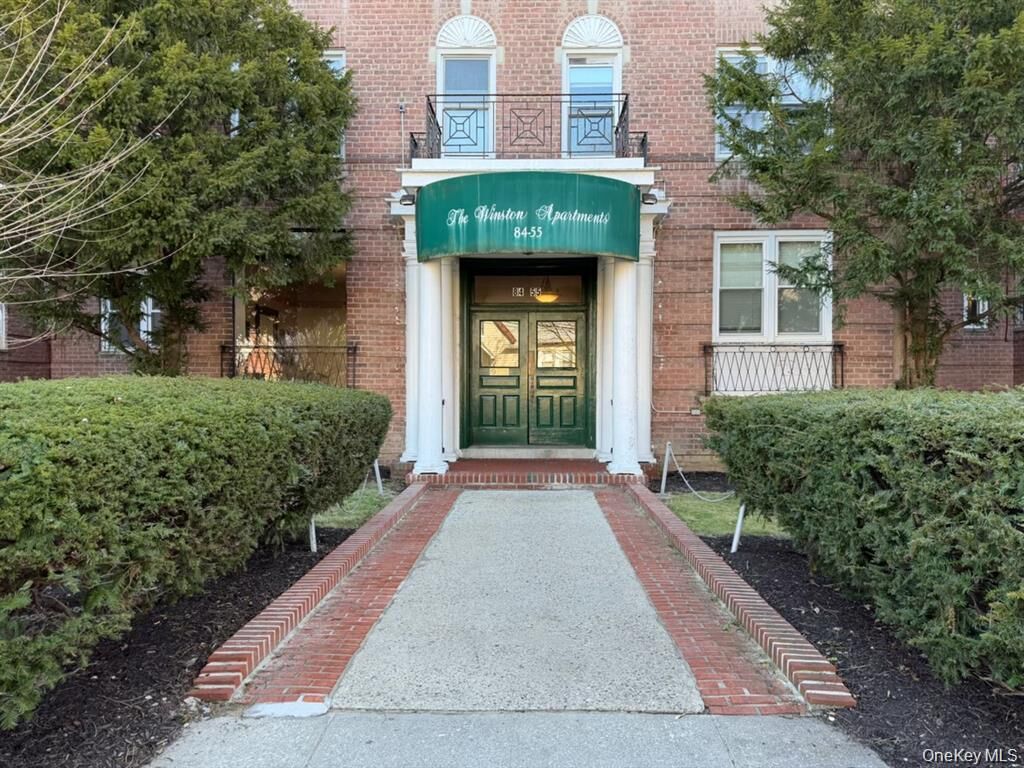 Property Photo: 84-55 Daniels Street 5C NY 11435