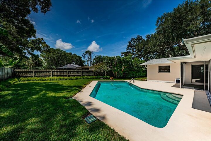 Property Photo: 2093 Ashbury Drive FL 33764