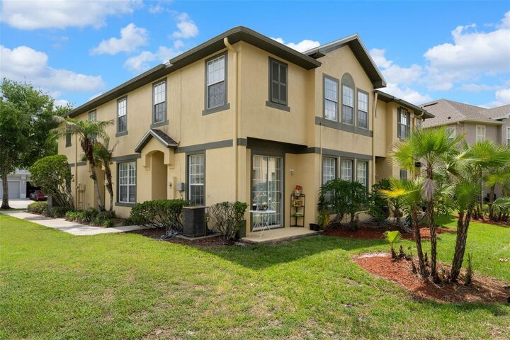Property Photo:  27642 Pleasure Ride Loop  FL 33544 
