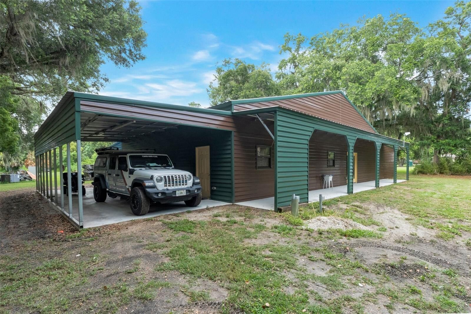 Property Photo:  2102 Old Polk City Road  FL 33809 