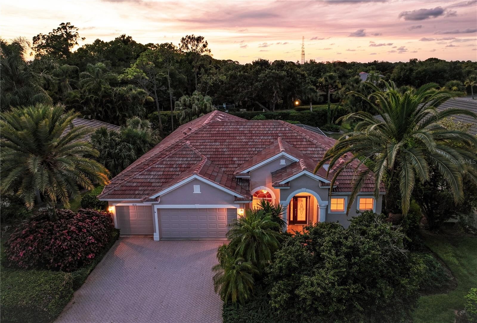 Property Photo:  816 Shadow Bay Way  FL 34229 