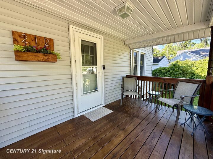 Property Photo:  212 Auburn Street  MI 48640 