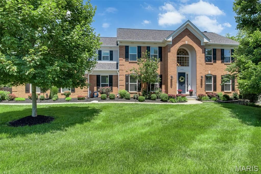 Property Photo: 1631 Highland Valley Circle MO 63005