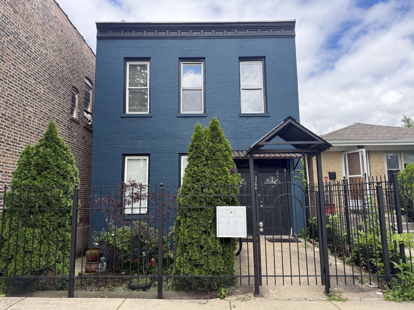 Property Photo:  3266 S Bell Avenue 1  IL 60608 