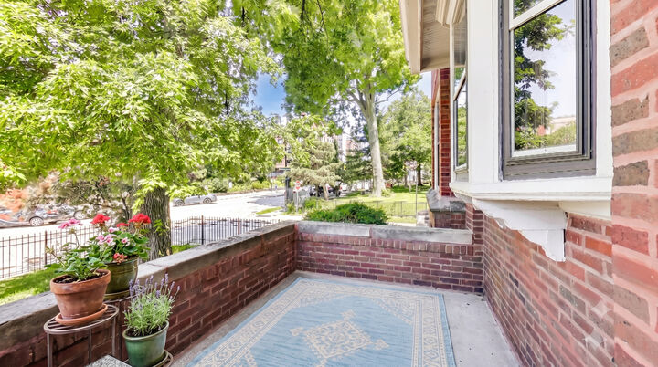 Property Photo:  240 S Marion Street 1N  IL 60302 