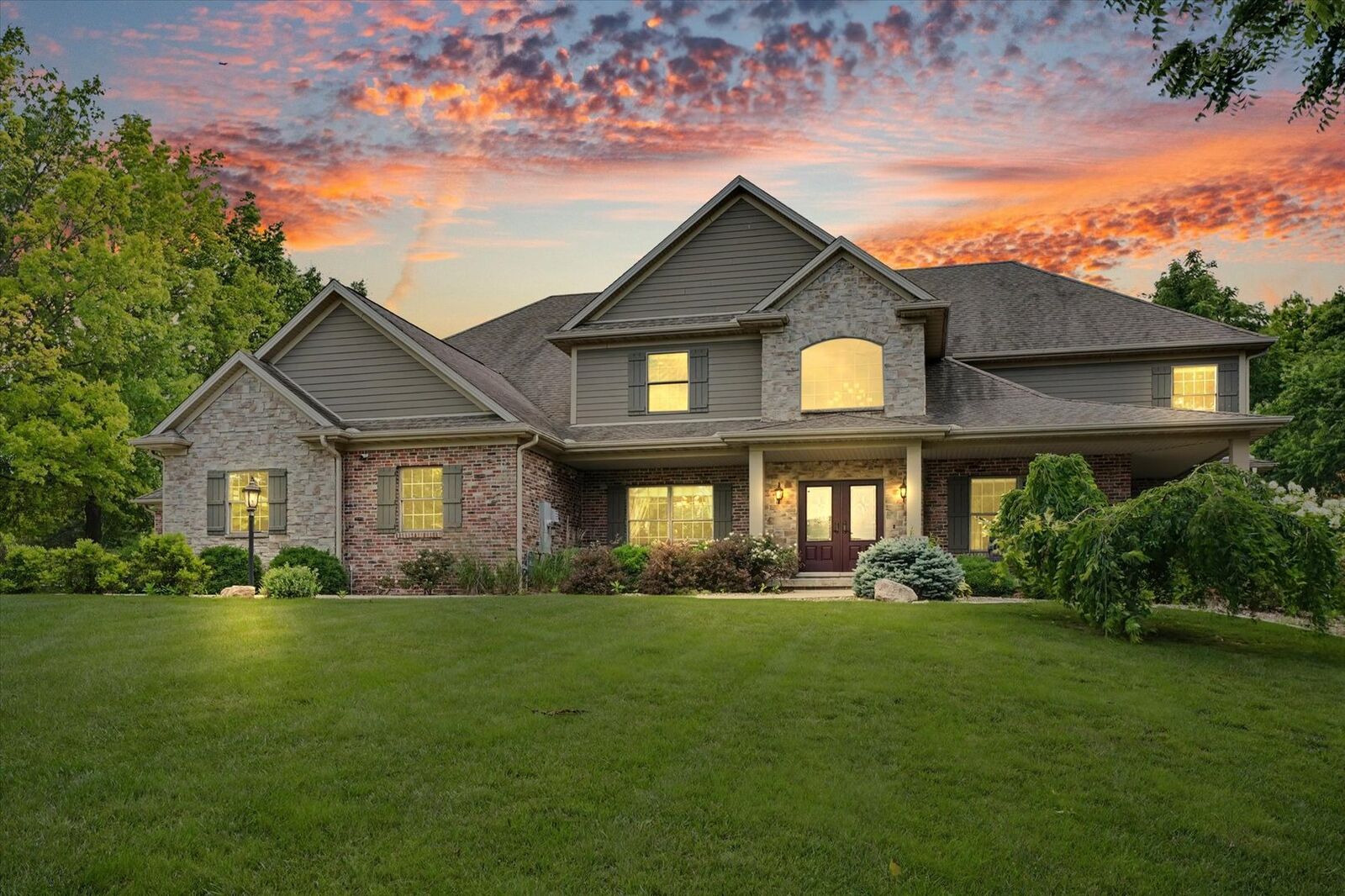 Property Photo:  1309 Cross Creek Road  IL 61853 