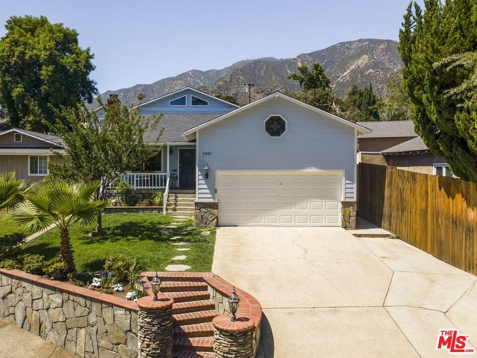 Property Photo:  2907 El Caminito Street  CA 91214 