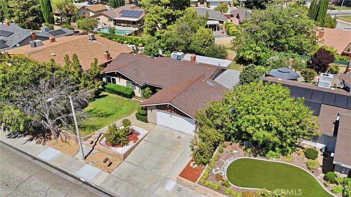 Property Photo:  44050 27th W  CA 93536 
