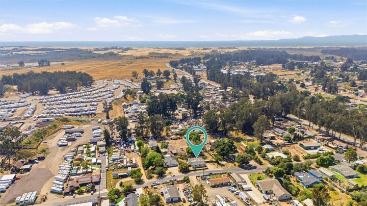 Property Photo:  750 Calle Bendita  CA 93420 