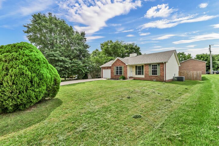 Property Photo: 596 Cory Dr TN 37040
