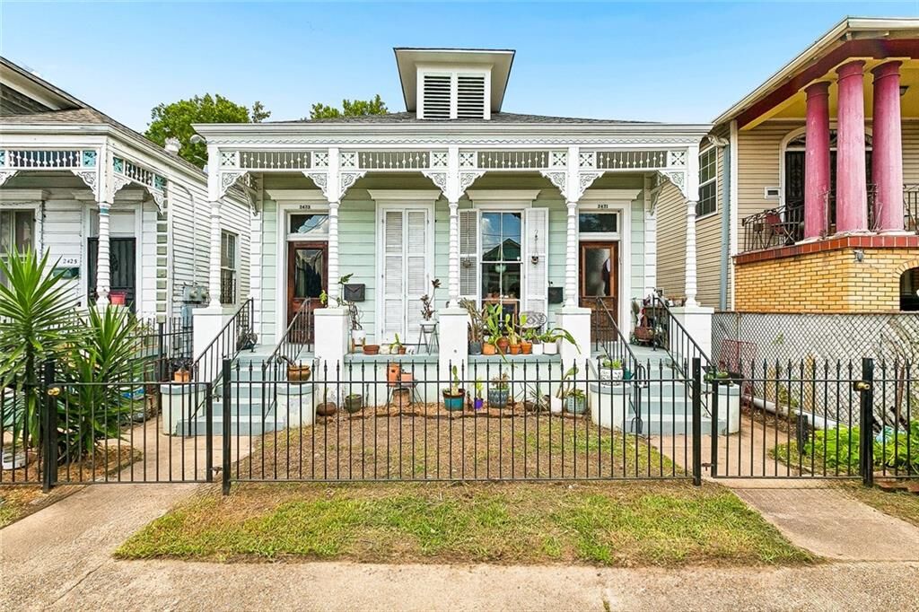 Property Photo: 2421 23 Columbus Street LA 70119