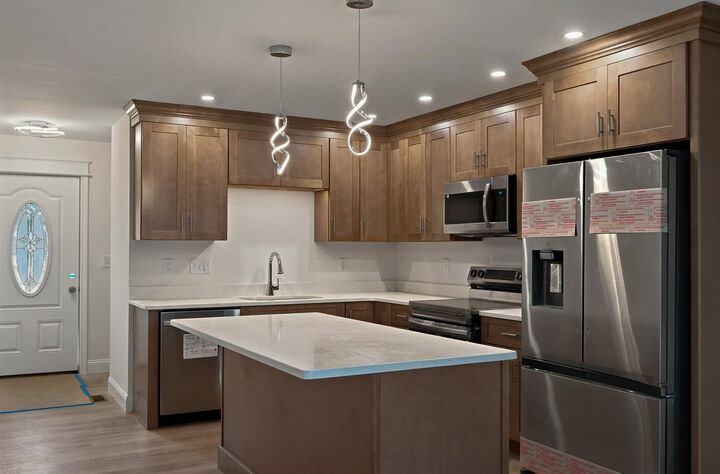 Property Photo: 106 Lock Street NH 03064