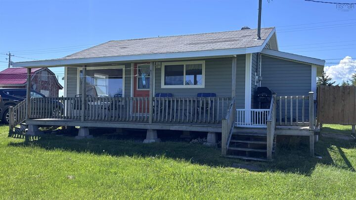 Property Photo: 11 Douglas Crescent NS B0K 1N0