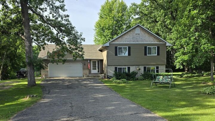Property Photo: 235 Englewood Road MN 55320