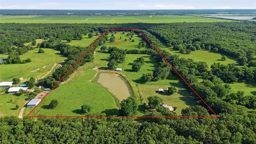 Property Photo: 500 County Road 1300 TX 75450