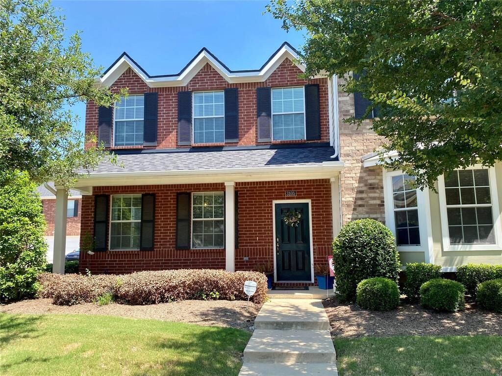 Property Photo: 3105 Carlisle Street TX 76021