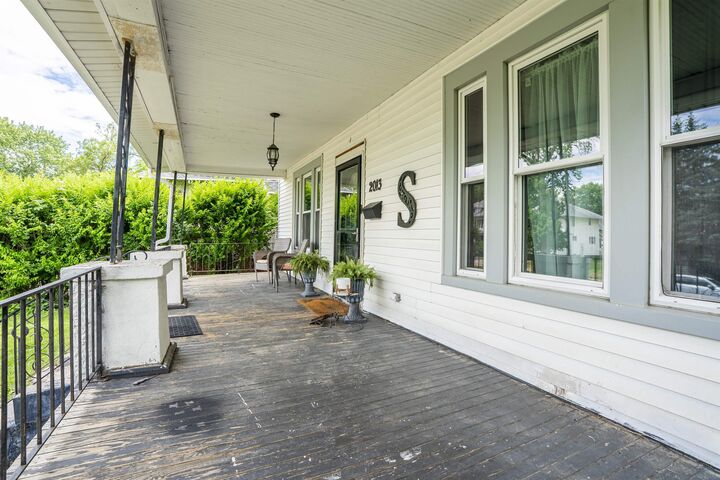 Property Photo: 2013 Grandview Blvd IA 51104