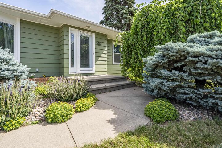 Property Photo:  507 Lee Dr  IA 51031 