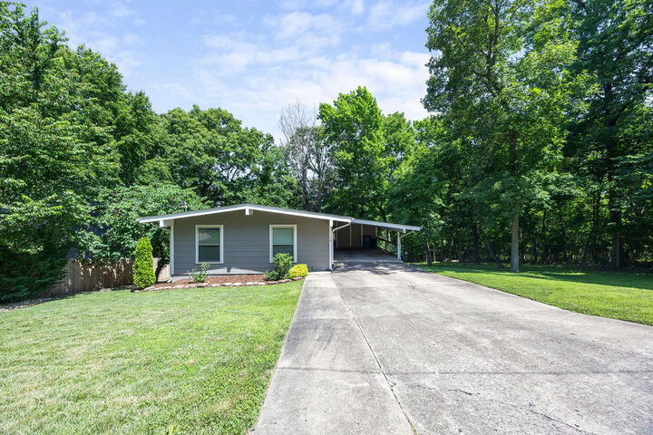 Property Photo: 14 Gamlingay Lane AR 72714