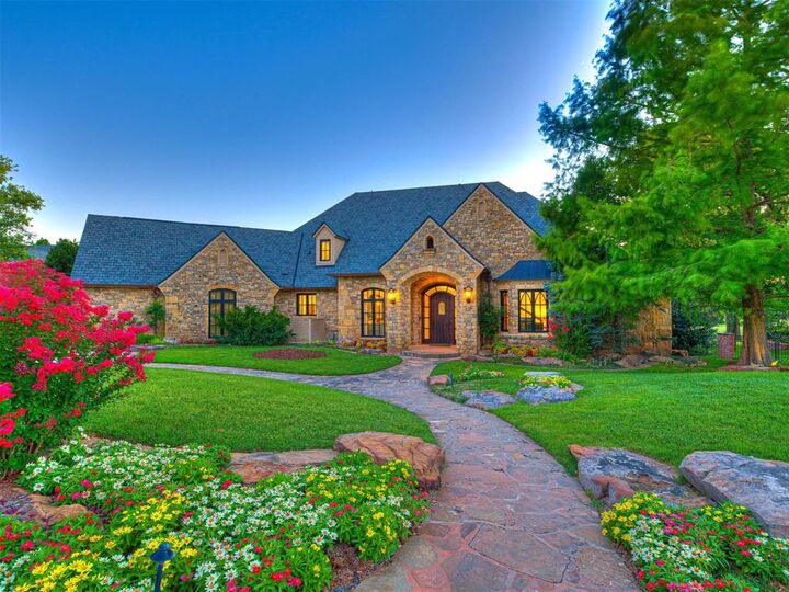 Property Photo: 6401 Oak Tree Drive OK 73025