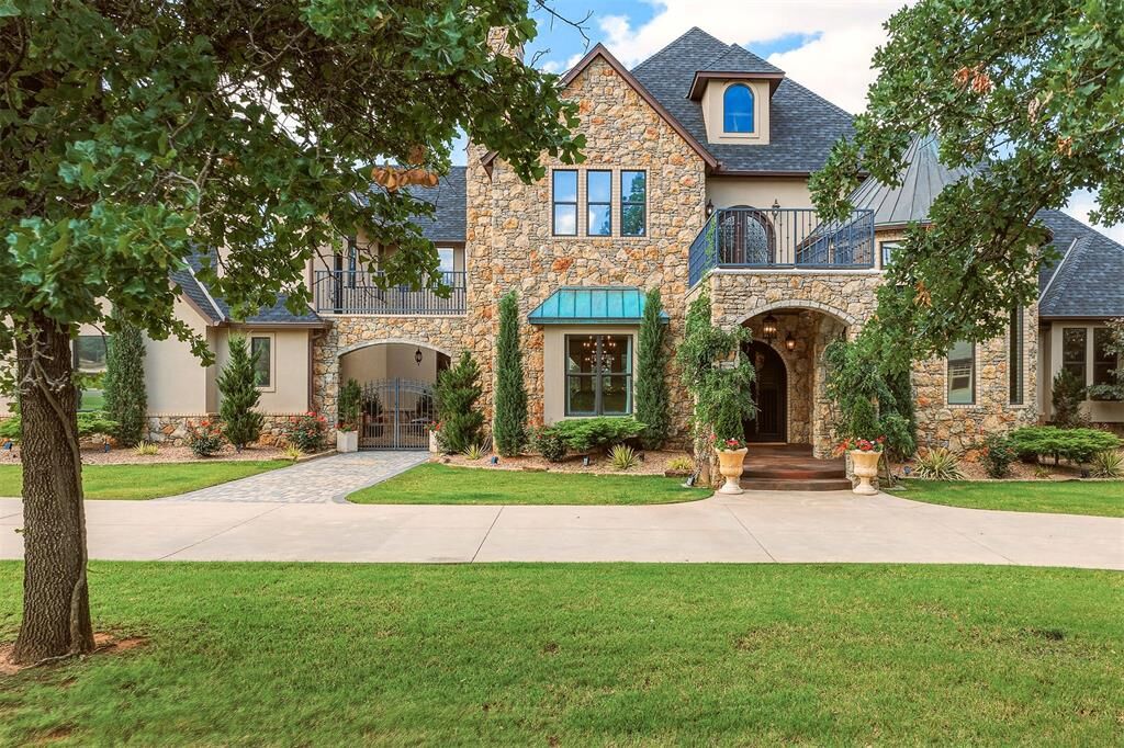 Property Photo: 2808 Perth Drive OK 73013