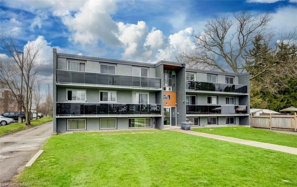 Property Photo:  82 Elgin Street S 3  ON N1R 5G5 