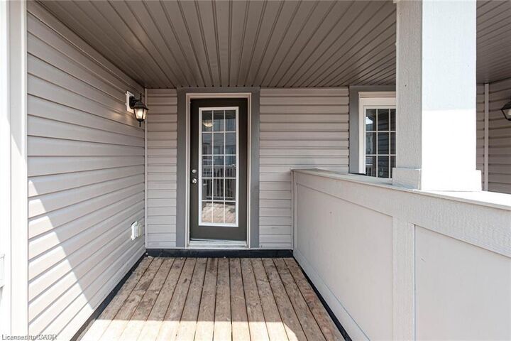 Property Photo:  420 Linden Drive 31  ON N3H 5L5 
