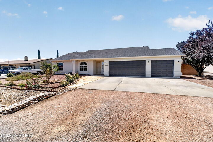 Property Photo: 7859 E Buena Vista Drive AZ 86314