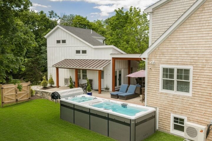 Property Photo:  7 Laurel Street  MA 02043 