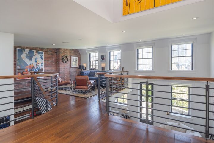 Property Photo:  205 Commonwealth Ave Ph  MA 02116 