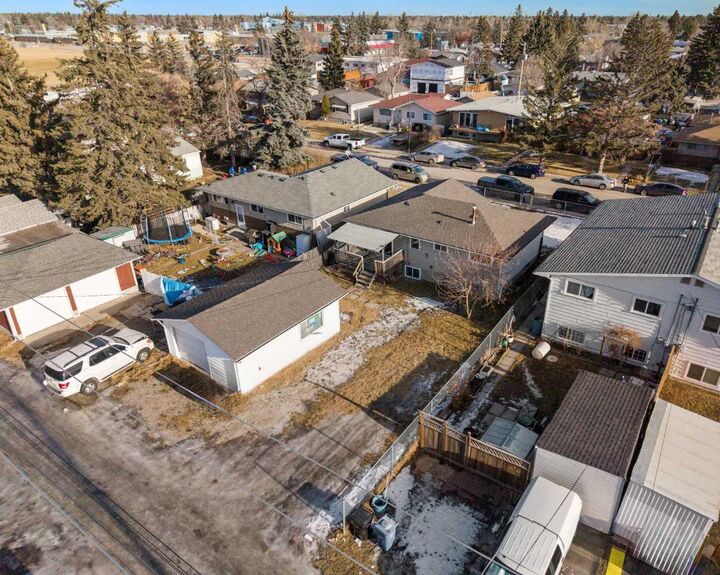 Property Photo: 1527 46 Street SE AB T2A 1N7