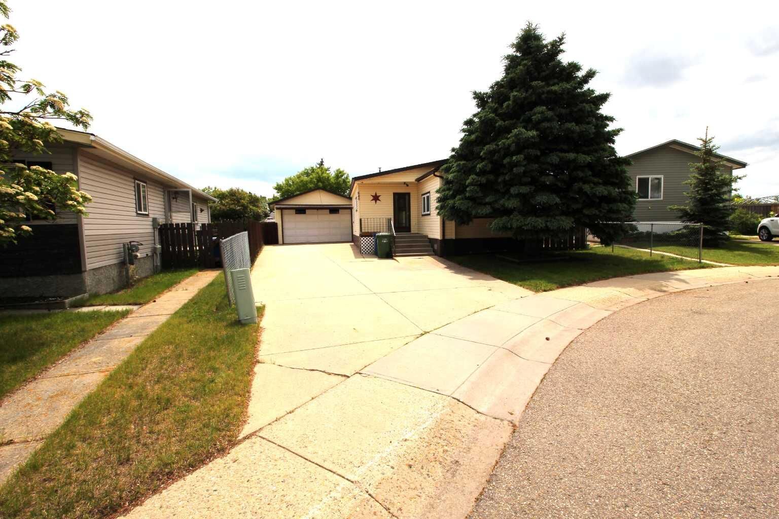 Property Photo:  840 Spring Haven Court SE  AB T4A 1B7 