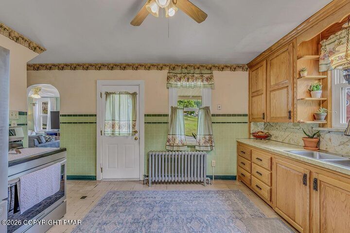 Property Photo:  33 Pine Street  PA 18235 