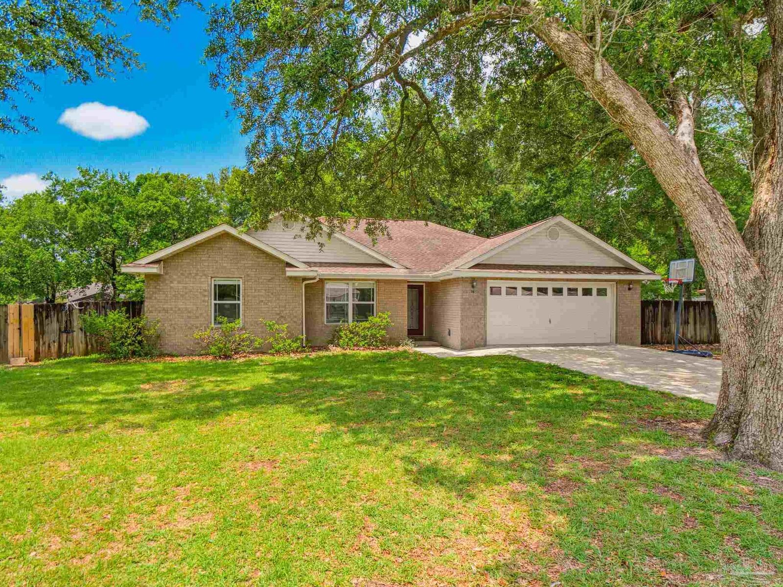 Property Photo: 5567 Jones St FL 32570
