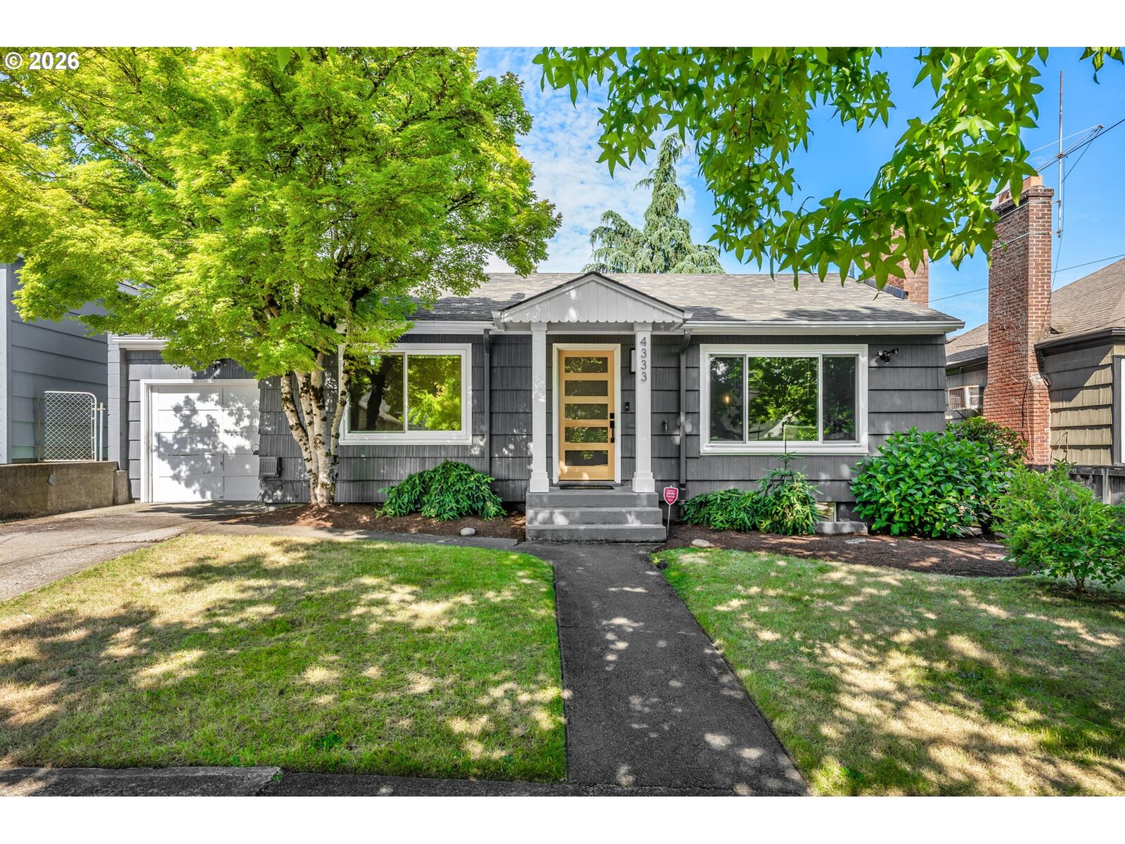 Property Photo:  4333 NE 75th Ave  OR 97218 
