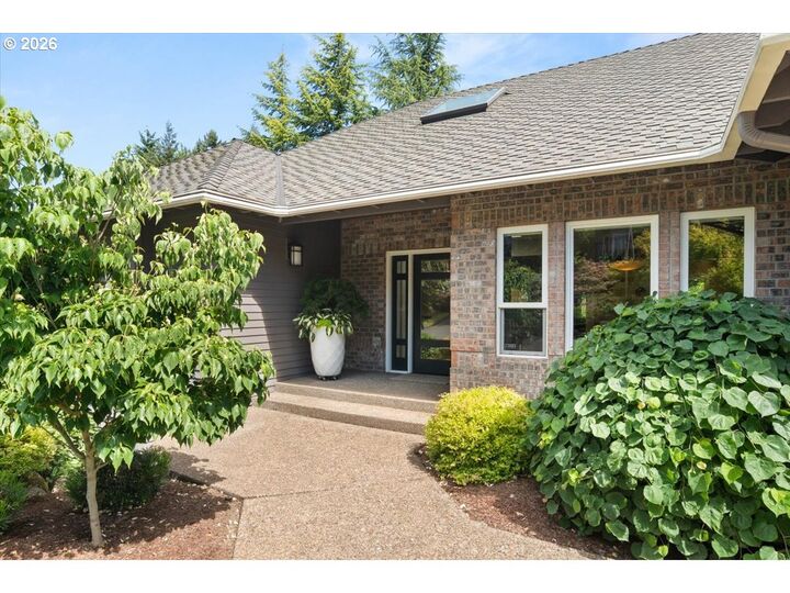 Property Photo: 6791 SW Ashdale Dr OR 97223