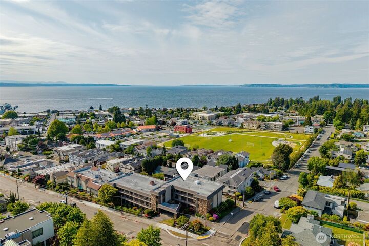 Property Photo: 655 Main Street 305 WA 98020