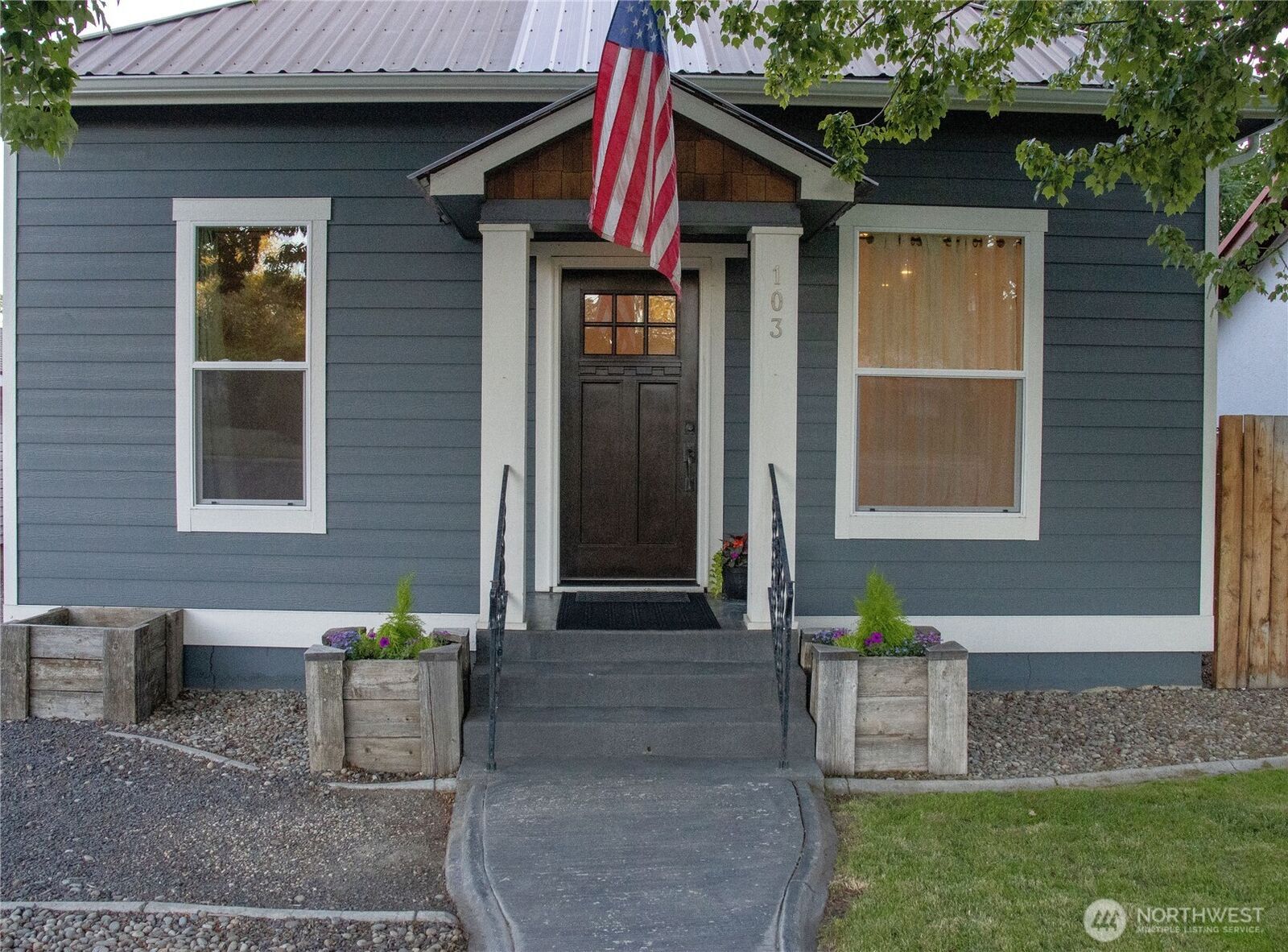 Property Photo: 103 N Chestnut Street WA 98926