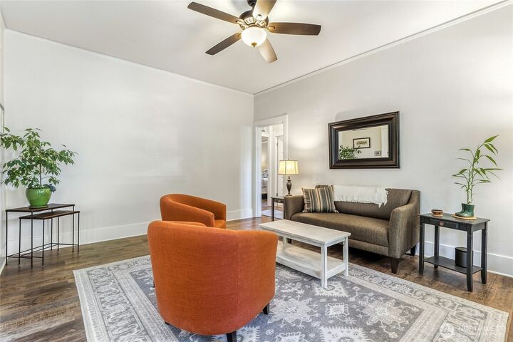 Property Photo:  1146  Hobson Street  WA 99362 